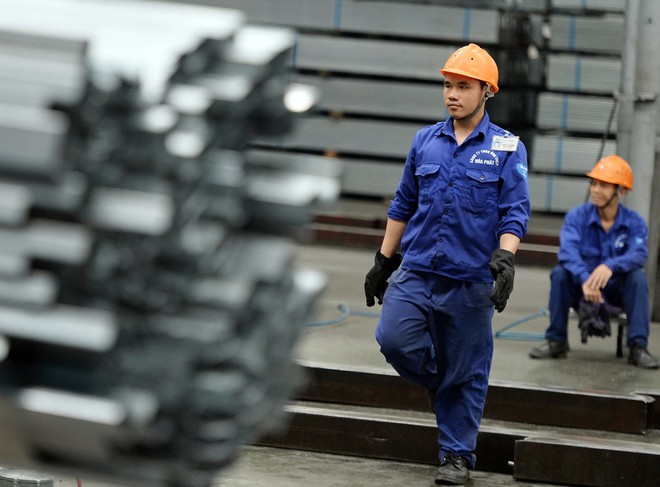 Doanh nghiệp xoay xở thưởng Tết cho lao động