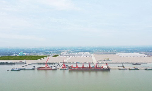 Tìm lời giải cho bài toán phát triển cảng biển và logistics của ĐBSCL