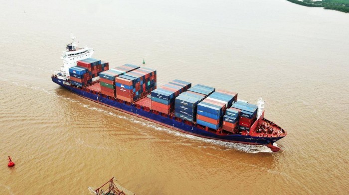 Chủ tàu Việt kêu trời vì cước chạm đáy, hàng lao dốc do Covid-19