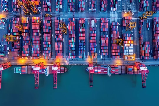 Cảng biển và cảng cạn: Nút thắt logistics châu Á