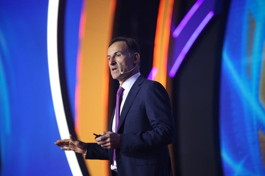 Tăng tốc để Việt Nam trở thành mắt xích cung ứng mới nổi của thương mại điện tử toàn cầu