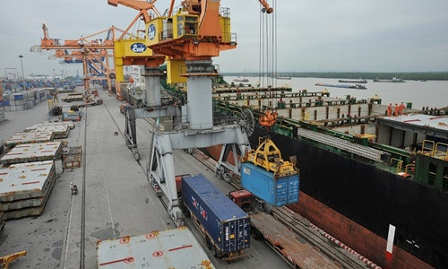 Kim ngạch xuất nhập khẩu tiến sát mốc 660 tỷ USD