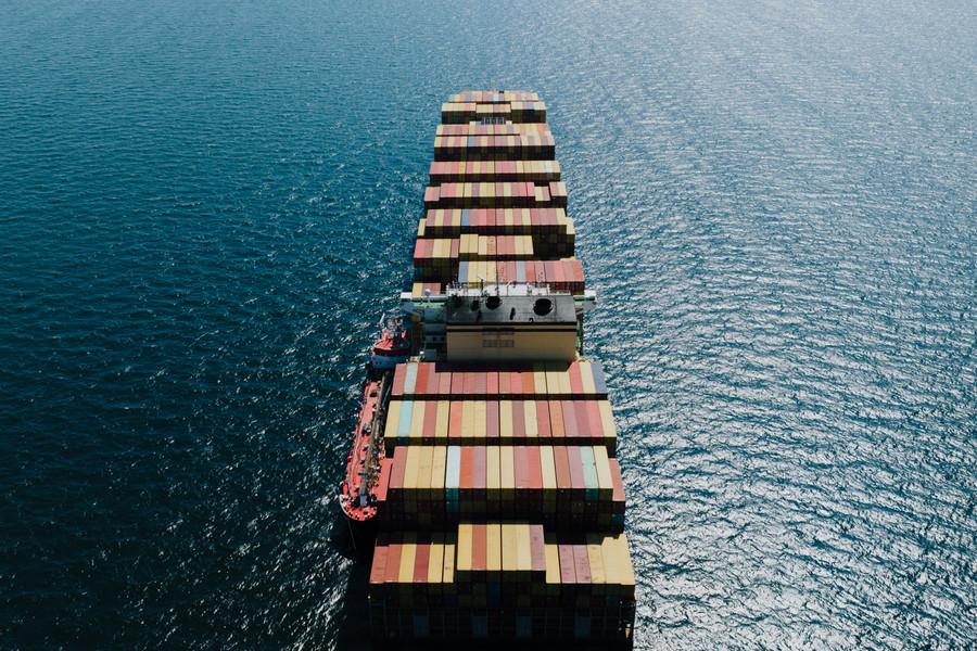 Áp lực đè lên vai các hãng đóng tàu