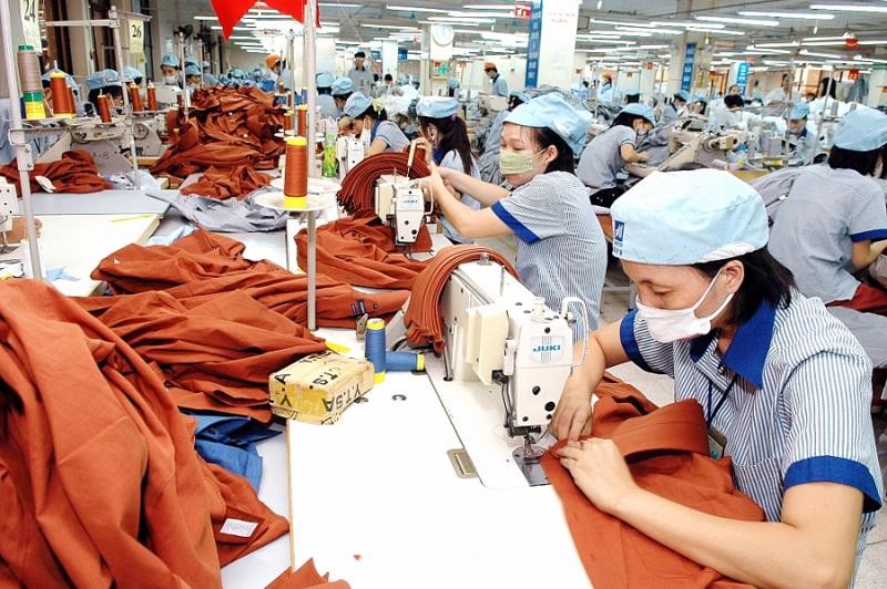 Xuất khẩu dệt may ước đạt gần 10 tỷ USD