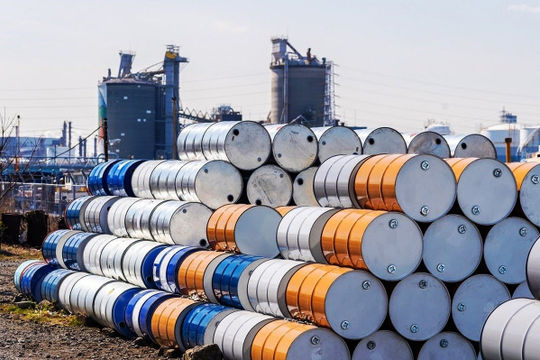 Đề xuất giảm 10% thuế nhập khẩu ưu đãi mặt hàng xăng