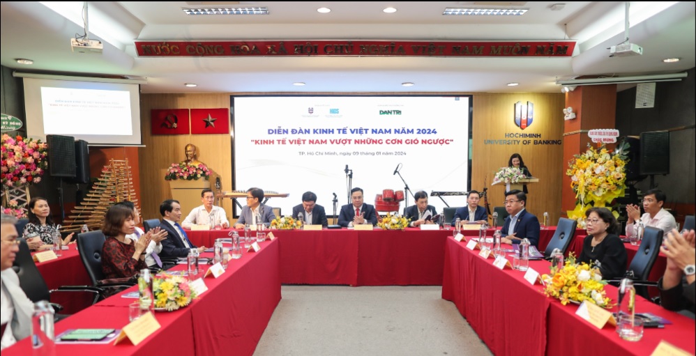 Kinh tế Việt Nam 2024 dưới góc nhìn của các chuyên gia