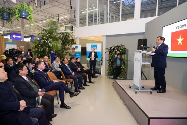 Thủ tướng đề nghị Hà Lan giúp Việt Nam phát triển hệ thống logistics...