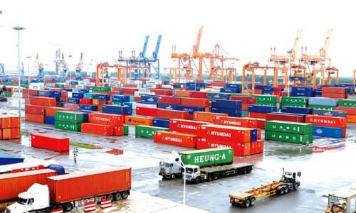 Việt Nam xuất siêu hơn 510 triệu USD trong 5 tháng đầu năm